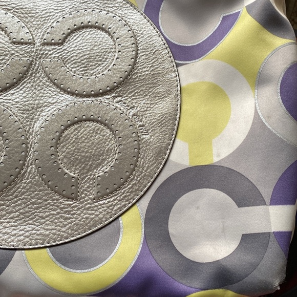 Coach 1941 in demand for the Perry Lilac Julia Op Art Sateen Tote - Picture 7 of 8